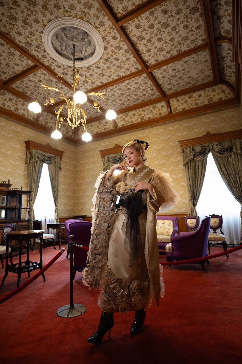 デザイン振袖 DK-001B 「リューサ・ローズ」-片袖シースルー・レースタイプ- - 画像 (5)