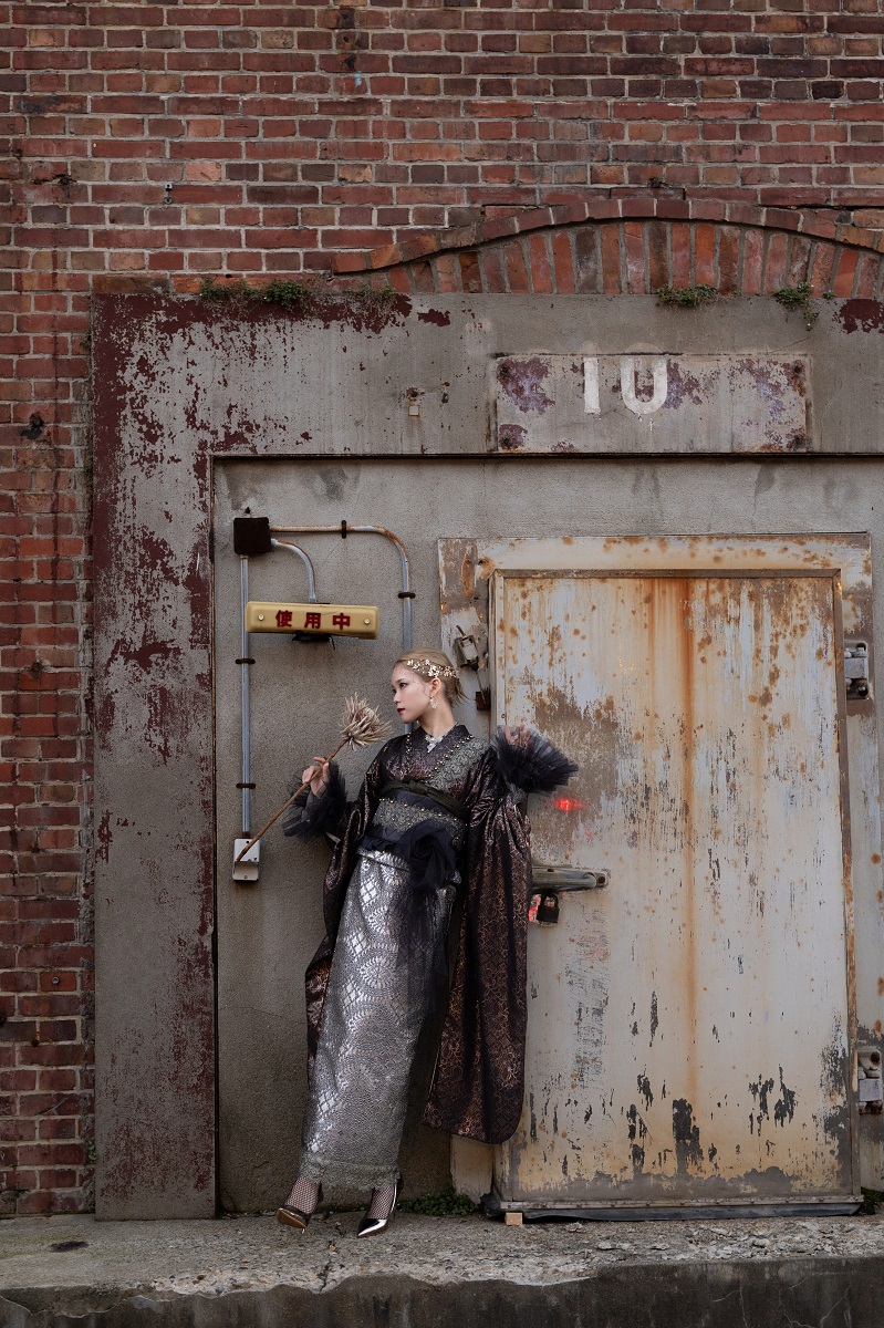 デザイン振袖 DK-003A 「リューサ・ローズ」-メタルレースタイプ- - 画像 (3)