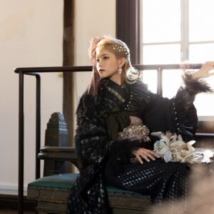 デザイン振袖　DK-002B　「リューサ・ローズ」-フリル＆シャギータイプ-