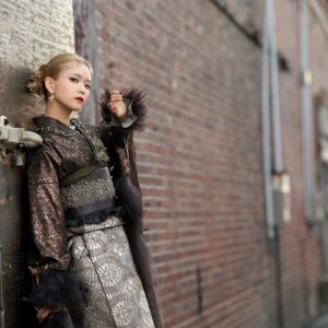 デザイン振袖　DK-003A　「リューサ・ローズ」-メタルレースタイプ-