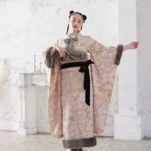 合繊振袖ラフィネモカ GF-62 -パッチワークファー-【ピンクベージュ】