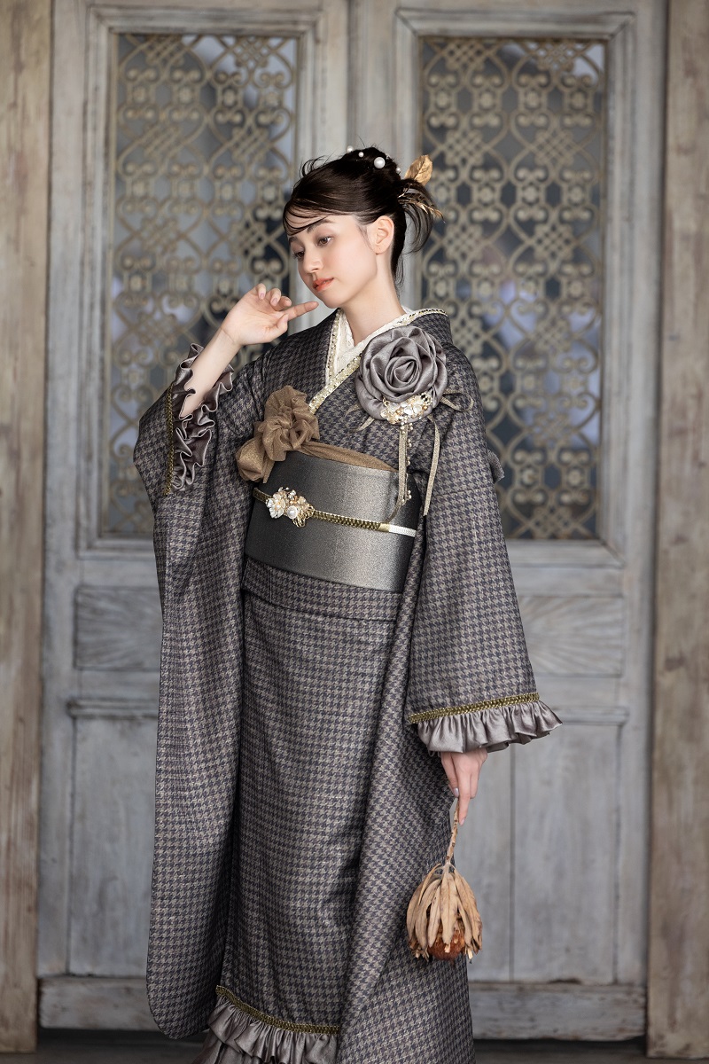 合繊振袖ラフィネモカ GF-81　ピエ ド プール【ｶｰｷ】 - 画像 (10)