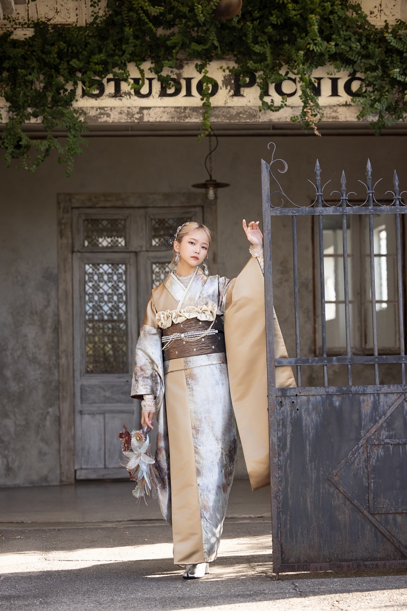 合繊振袖ラフィネモカ GF-85　ブルックリン・ゴールド【ﾎﾜｲﾄ】 - 画像 (15)