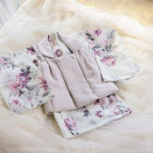 ラフィネココベイビーズ　ベビー被布　RC8700-D【ｵﾌ白×ﾗﾍﾞﾝﾀﾞｰ】