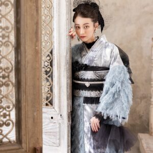 合繊振袖ラフィネモカ GF-84　ブルックリン・プラチナ【ﾎﾜｲﾄ】