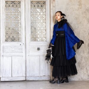 ﾗﾌｨﾈﾓｶ二尺袖/ﾄﾞﾚｽ袴　ヴィクトリアン・ブルーRM-196/RH-104【ﾛｲﾔﾙﾌﾞﾙｰ/ﾌﾞﾗｯｸ】