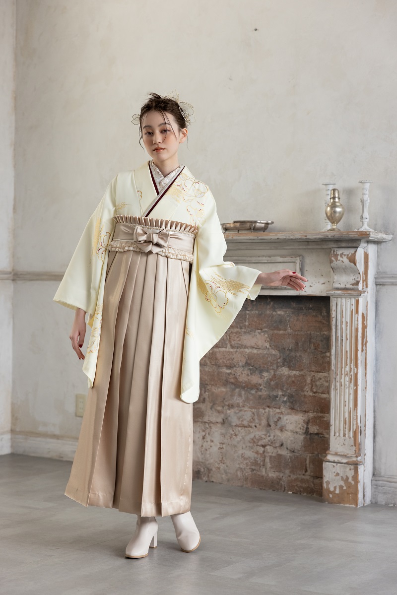 ラフィネモカ二尺袖/卒業袴 金彩クラシカルRM-203/RH-113【ホワイト/ゴールド】 - 画像 (3)