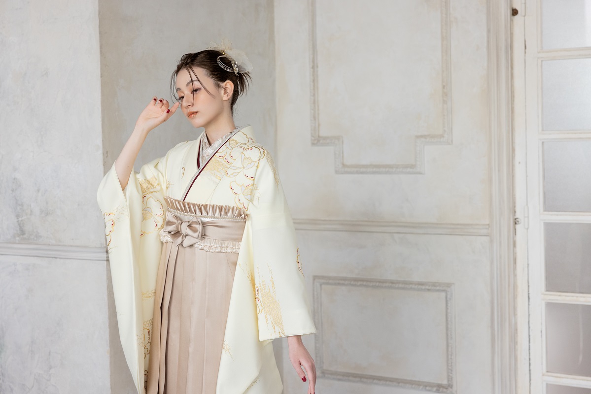 ラフィネモカ二尺袖/卒業袴 金彩クラシカルRM-203/RH-113【ホワイト/ゴールド】 - 画像 (5)